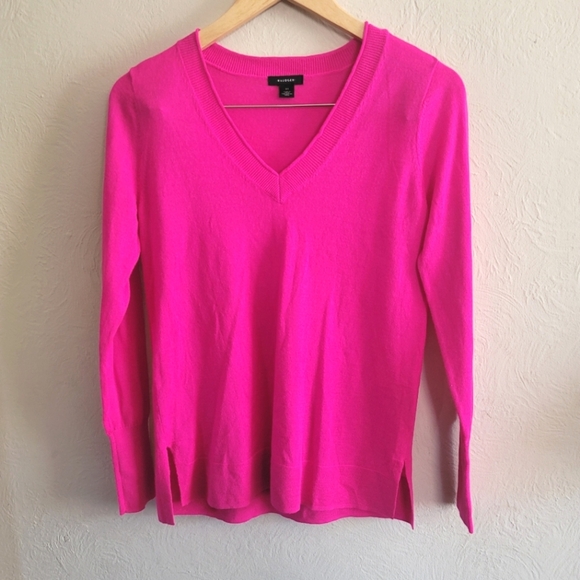 Halogen, Merino Wool Blend V Neck Lightweight Sweater, Bright Fuchsia, Size XS - Picture 2 of 6